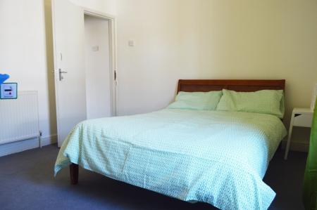 3 bedroom Terraced House to let in Thornton Road, Stoke-on-Trent, ST4