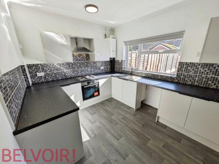 2 bedroom Terraced House to let in Stanier Street, Newcastle-under-Lyme, ST5