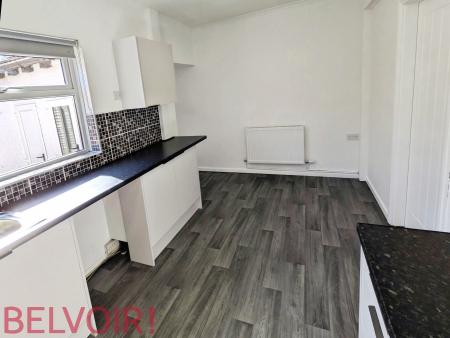 2 bedroom Terraced House to let in Stanier Street, Newcastle-under-Lyme, ST5