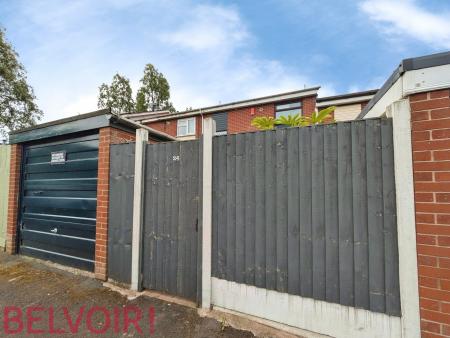 2 bedroom Terraced House to let in Russell Street, Longton, ST3