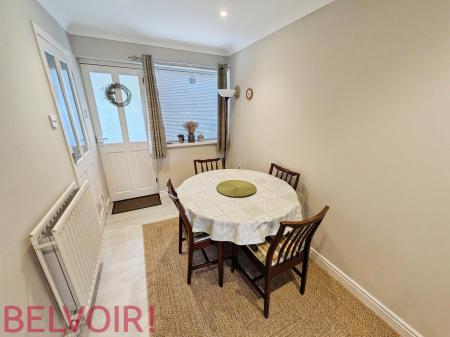 2 bedroom Terraced House to let in Russell Street, Longton, ST3