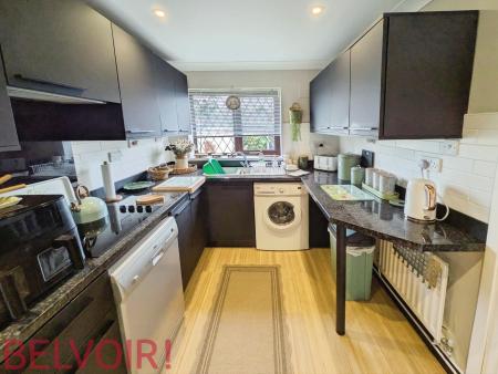 2 bedroom Terraced House to let in Russell Street, Longton, ST3