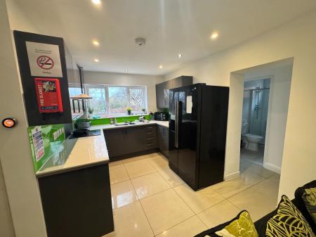1 bedroom House share to let in Liverpool Road, Newcastle-under-Lyme, ST5