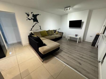 1 bedroom House share to let in Liverpool Road, Newcastle-under-Lyme, ST5