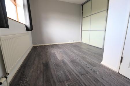 3 bedroom Town house to let in Dart Place, Newcastle-under-Lyme, ST5