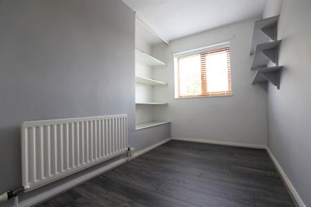 3 bedroom Town house to let in Dart Place, Newcastle-under-Lyme, ST5