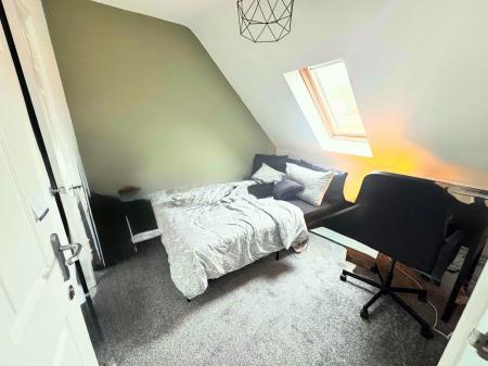 1 bedroom Town house to let in 2nd Floor Rear - Treacle Row, Silverdale, ST5
