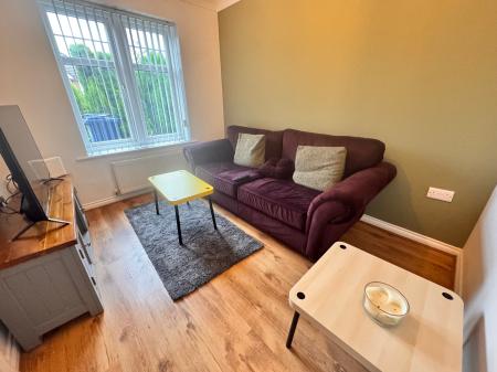 1 bedroom Town house to let in 2nd Floor Rear - Treacle Row, Silverdale, ST5