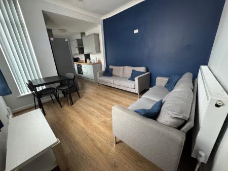 Broad Street (3BED), Newcastle-under-Lyme, ST5