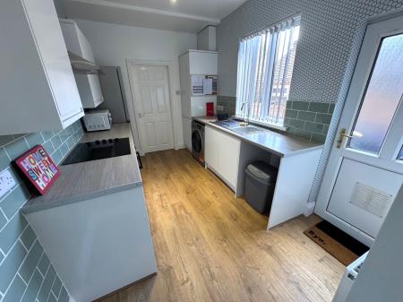 3 bedroom End of terrace house to let in Enderley Street (3BED), Newcastle-under-Lyme, ST5