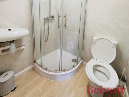 1 bedroom House share to let in Room 1 Park Road, Silverdale, ST5