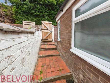 2 bedroom Terraced House to let in Blake Street, Burslem, ST6