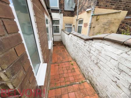 2 bedroom Terraced House to let in Blake Street, Burslem, ST6