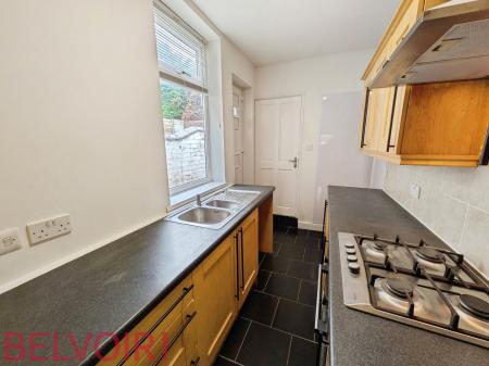 2 bedroom Terraced House to let in Blake Street, Burslem, ST6