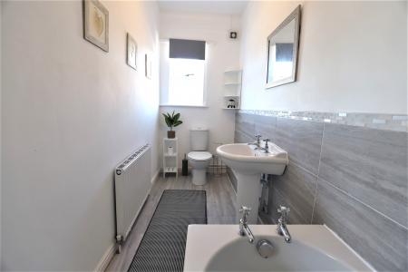 3 bedroom End of terrace house to let in Hill Street, Newcastle-under-Lyme, ST5