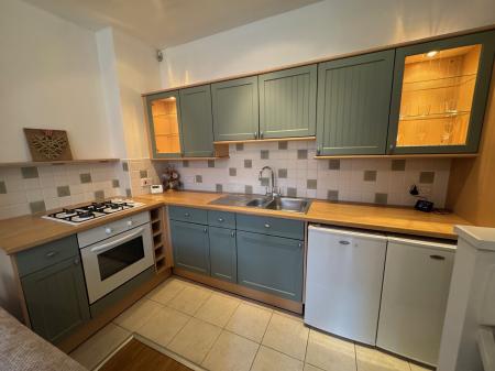 1 bedroom Town house to let in St Christophers Avenue, Newcastle-under-Lyme, ST4