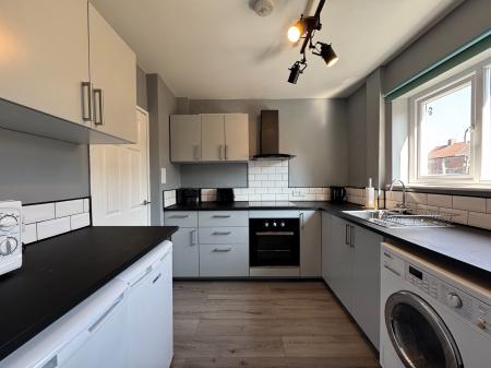 2 bedroom Semi-detached house to let in Hilton Road, Stoke-on-Trent, ST4