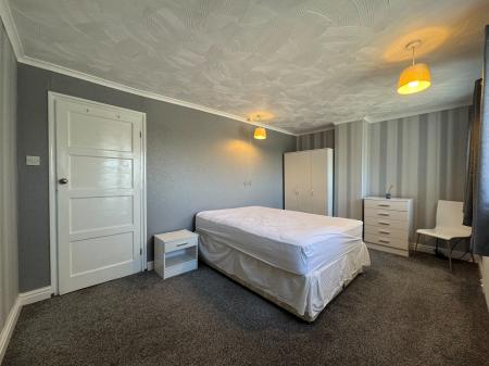 2 bedroom Semi-detached house to let in Hilton Road, Stoke-on-Trent, ST4
