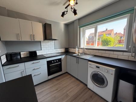 2 bedroom Semi-detached house to let in Hilton Road, Stoke-on-Trent, ST4