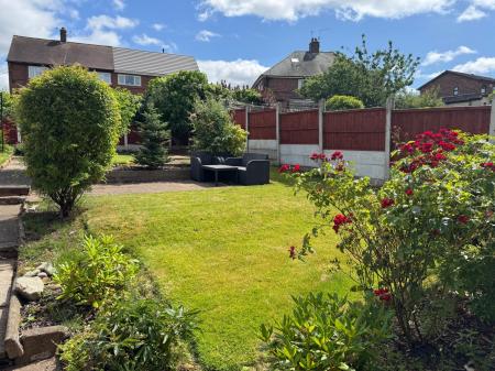 2 bedroom Semi-detached house to let in Hilton Road, Stoke-on-Trent, ST4