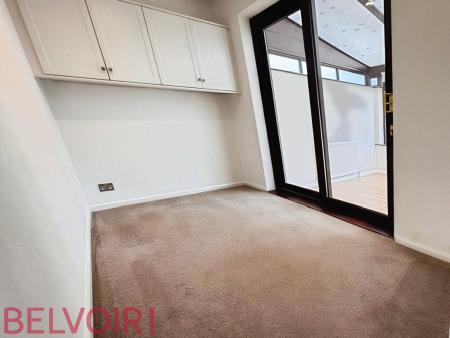 3 bedroom Terraced House to let in Earls Drive, Westlands, Newcastle-under-Lyme, ST5