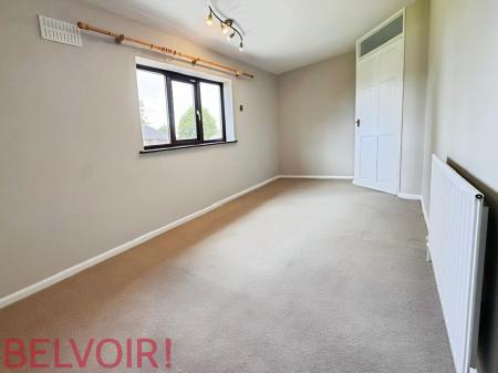 3 bedroom Terraced House to let in Earls Drive, Westlands, Newcastle-under-Lyme, ST5