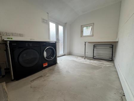 1 bedroom Flat to let in 17 Queens Avenue, Tunstall, ST6