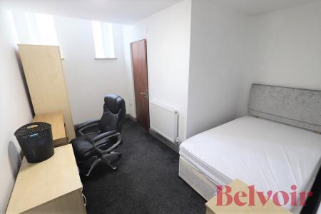 1 bedroom House share to let in London Road, Newcastle-under-Lyme, ST5