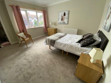 1 bedroom Flat to let in Whitmore Road, Westlands, Newcastle-under-Lyme, ST5