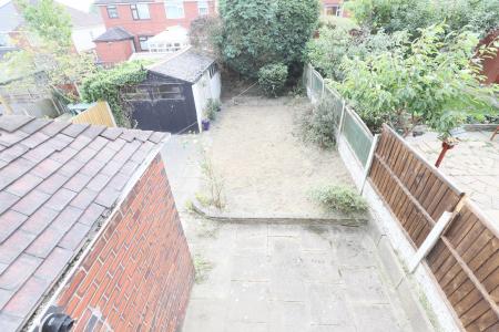 3 bedroom Semi-detached house to let in Abbotts Drive, Stoke-on-Trent, ST1
