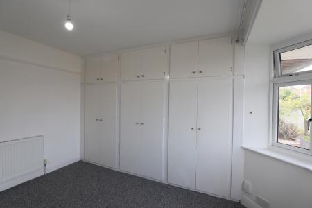 3 bedroom Semi-detached house to let in Abbotts Drive, Stoke-on-Trent, ST1