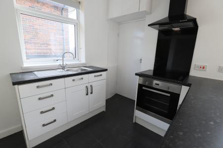 3 bedroom Semi-detached house to let in Abbotts Drive, Stoke-on-Trent, ST1