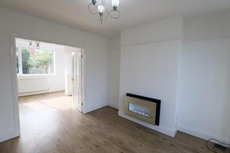3 bedroom Semi-detached house to let in Abbotts Drive, Stoke-on-Trent, ST1