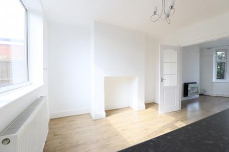 3 bedroom Semi-detached house to let in Abbotts Drive, Stoke-on-Trent, ST1