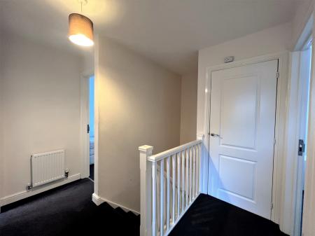 4 bedroom Detached house to let in 4 Bedrooms at Centurion Crescent, Newcastle-under-Lyme, ST5