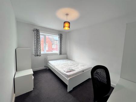 4 bedroom Detached house to let in 4 Bedrooms at Centurion Crescent, Newcastle-under-Lyme, ST5