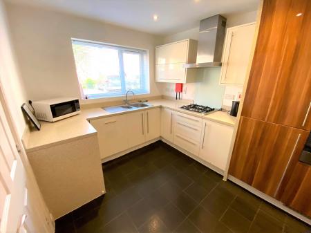 4 bedroom Detached house to let in 4 Bedrooms at Centurion Crescent, Newcastle-under-Lyme, ST5