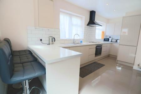 3 bedroom Semi-detached house to let in Camillus Road, Newcastle-under-Lyme, ST5