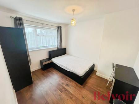 3 bedroom Semi-detached house to let in Camillus Road, Newcastle-under-Lyme, ST5