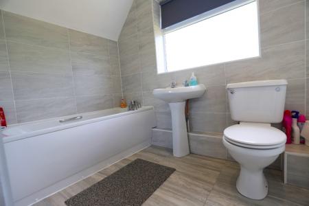 3 bedroom Semi-detached house to let in Camillus Road, Newcastle-under-Lyme, ST5