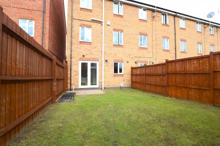 1 bedroom Town house to let in 1 Bedroom at Godwin Way, Trent Vale, ST4