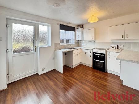 2 bedroom Town house to let in Summerhill Drive, Waterhayes, Newcastle-under-Lyme, ST5