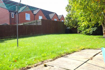 4 bedroom Semi-detached house to let in DS Bed - Comet Avenue, Knutton, ST5