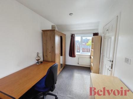 1 bedroom Semi-detached house to let in Rooms to let Comet Avenue, Knutton, ST5