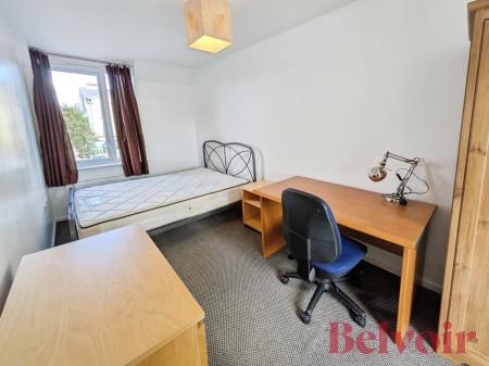 1 bedroom Semi-detached house to let in Rooms to let Comet Avenue, Knutton, ST5