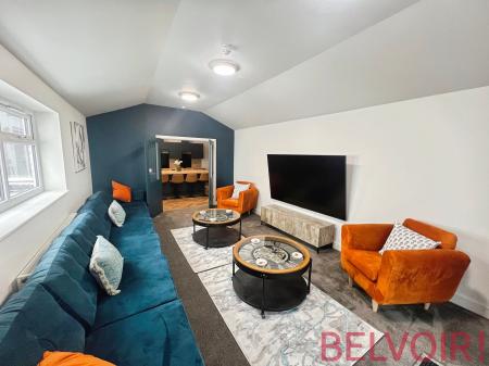 1 bedroom Flat to let in London Road, Newcastle-under-Lyme, ST5
