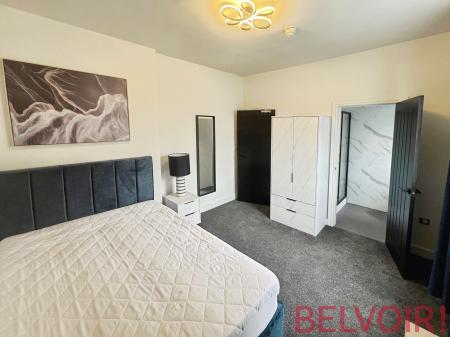 1 bedroom Flat to let in London Road, Newcastle-under-Lyme, ST5