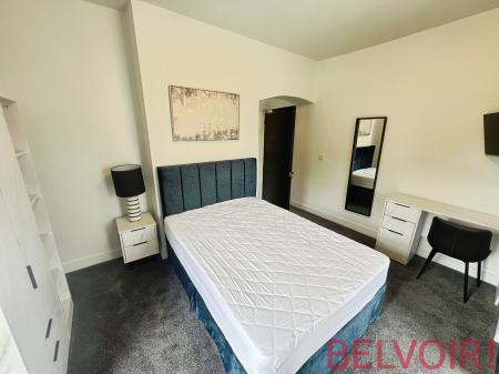 1 bedroom Flat to let in London Road, Newcastle-under-Lyme, ST5