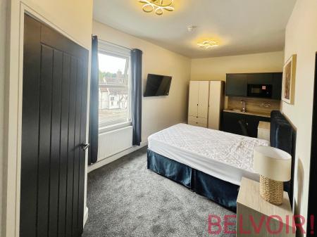 London Road, Newcastle-under-Lyme, ST5
