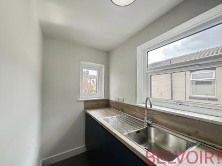 1 bedroom Flat to let in London Road, Newcastle-under-Lyme, ST5